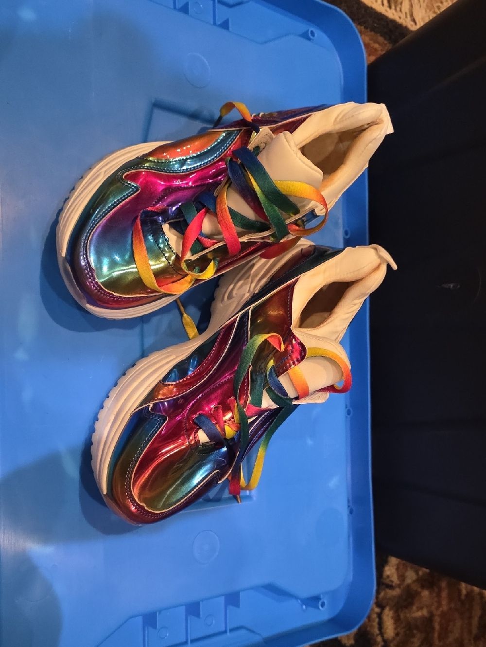 Yoki Size 8 Metallic Rainbow